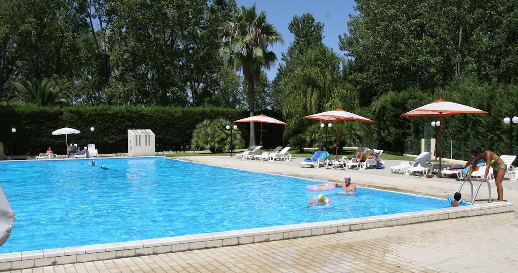 Marina Di Rossano Village Club Exterior photo